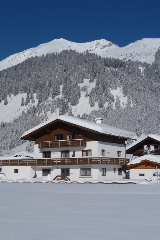 Haus Enzian Lermoos Exterior foto