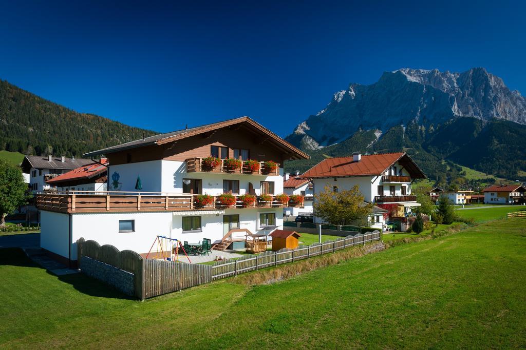 Haus Enzian Lermoos Exterior foto