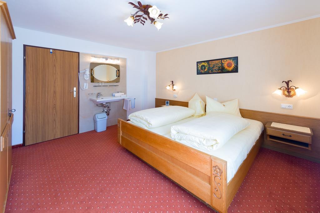 Haus Enzian Lermoos Quarto foto